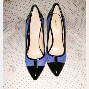 Sole society pumps